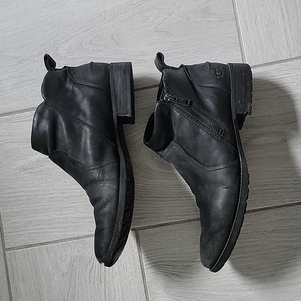 UGG • Aureo Ankle Boot, Zipper, Size 10 - Picture 4 of 10